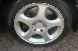 Mercedes-Benz SL Class SL320   3.2