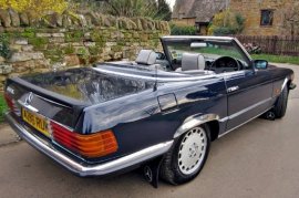 Mercedes-Benz SL Class 500 5.0