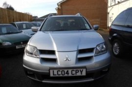 Mitsubishi Outlander   SE 2.4