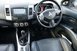 Mitsubishi Outlander 2.2