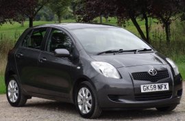 Toyota Yaris 1.3 VVT-i TR