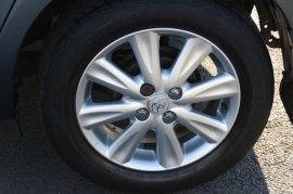 Toyota YARIS 5-DR 1.33 VVT-i T