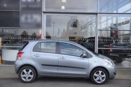 Toyota YARIS 5-DR 1.33 VVT-i TR