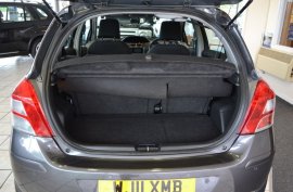 Toyota Yaris T SPIRIT VVT-I