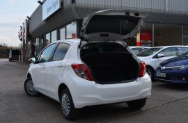 Toyota Yaris Vitz 1.33 CVT