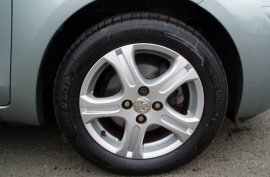 Toyota Yaris 1.33 VVT-i TR