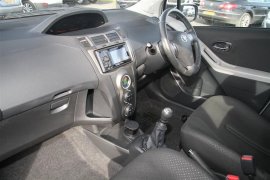 Toyota Yaris T SPIRIT VVT-I
