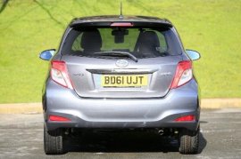 Toyota YARIS 3-DR 1.33 VVT-i SR