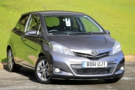 Toyota YARIS 3-DR 1.33 VVT-i SR