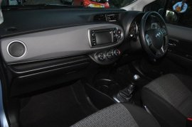 Toyota YARIS 5-DR 1.33 VVT-i TR