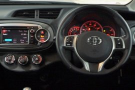 Toyota Yaris 1.33 VVT-i SR