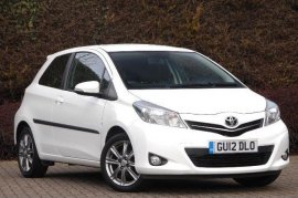 Toyota YARIS 3-DR 1.33 VVT-i SR