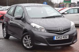 Toyota YARIS 3-DR 1.33 VVT-i TR