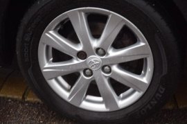 Toyota YARIS 3-DR 1.33 VVT-i TR