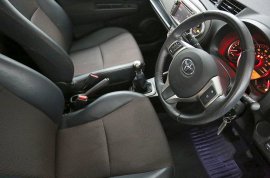 Toyota Yaris 1.3 SR