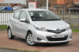 Toyota YARIS 5-DR 1.33 VVT-i
