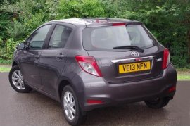 Toyota YARIS 5-DR 1.33 VVT-i TR