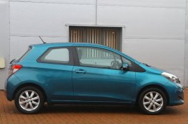 Toyota YARIS 3-DR 1.33 VVT-i TR