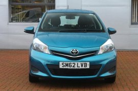 Toyota YARIS 3-DR 1.33 VVT-i TR