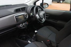 Toyota YARIS 3-DR 1.33 VVT-i TR