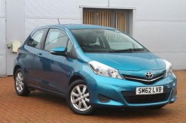 Toyota YARIS 3-DR 1.33 VVT-i TR