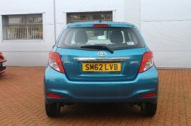 Toyota YARIS 3-DR 1.33 VVT-i TR