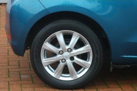 Toyota YARIS 3-DR 1.33 VVT-i TR