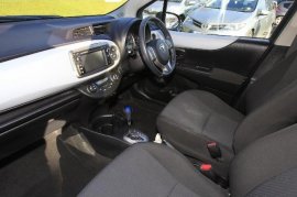 Toyota YARIS HYBRID 5-DR 1.5 VVT-i