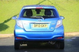 Toyota YARIS HYBRID 5-DR 1.5 VVT-i