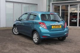 Toyota YARIS 5-DR 1.33 VVT-i TR