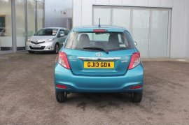 Toyota YARIS 5-DR 1.33 VVT-i TR