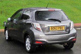 Toyota YARIS HYBRID 5-DR 1.5 VVT-i