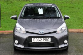 Toyota YARIS HYBRID 5-DR 1.5 VVT-i