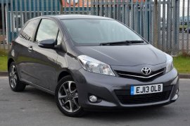 Toyota YARIS 3-DR 1.33 VVT-i SR