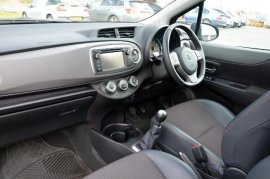 Toyota YARIS 3-DR 1.33 VVT-i SR
