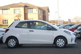 Toyota YARIS 3-DR 1.0 VVT-i