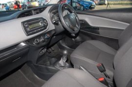 Toyota YARIS 3-DR 1.0 VVT-i