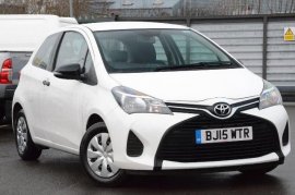 Toyota YARIS 3-DR 1.0 VVT-i