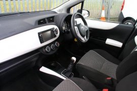 Toyota YARIS 5-DR 1.33 VVT-i