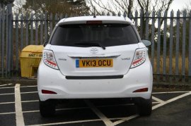 Toyota YARIS 5-DR 1.33 VVT-i