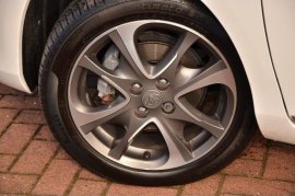 Toyota YARIS 5-DR 1.33 VVT-i