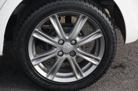 Toyota YARIS 5-DR 1.33 VVT-i