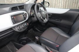 Toyota YARIS 5-DR 1.33 VVT-i