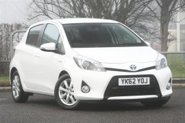 Toyota Yaris T4 HYBRID