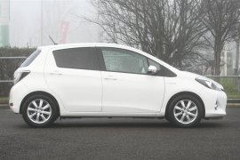 Toyota Yaris T4 HYBRID