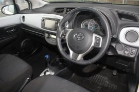 Toyota Yaris T4 HYBRID