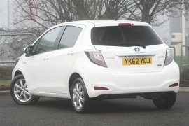 Toyota Yaris T4 HYBRID