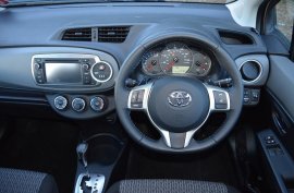 Toyota Yaris VVT-I TR