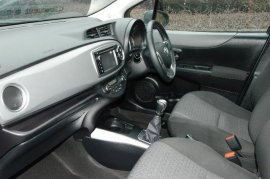 Toyota YARIS 5-DR 1.33 VVT-i