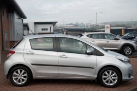 Toyota YARIS 5-DR 1.33 VVT-i T